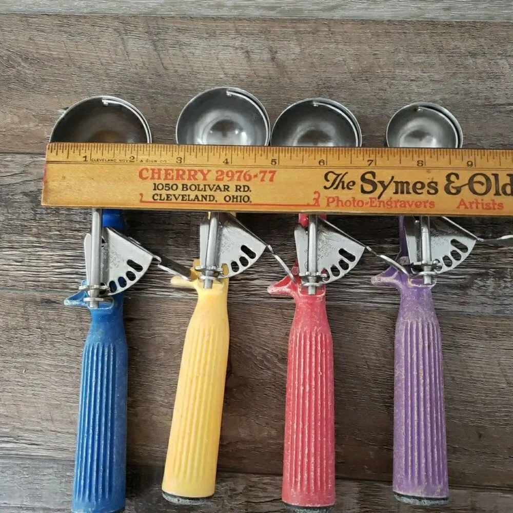 Volrath Ice Cream Scoops Set Of 4 Blue Red Yellow Purple Handle Stainless
